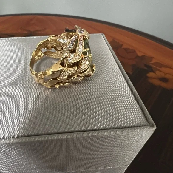 Authentic Christian Dior beautiful ring in size 5.25, in excellent condition - Picture 8 of 15